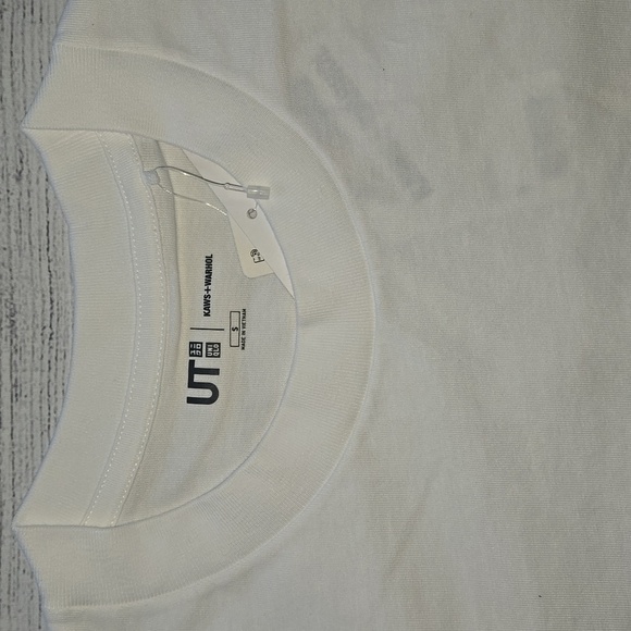 KAWS x Warhol x Uniqlo UT Graphic T-Shirt White/Blue/Yellow Size S NWT - Picture 3 of 11